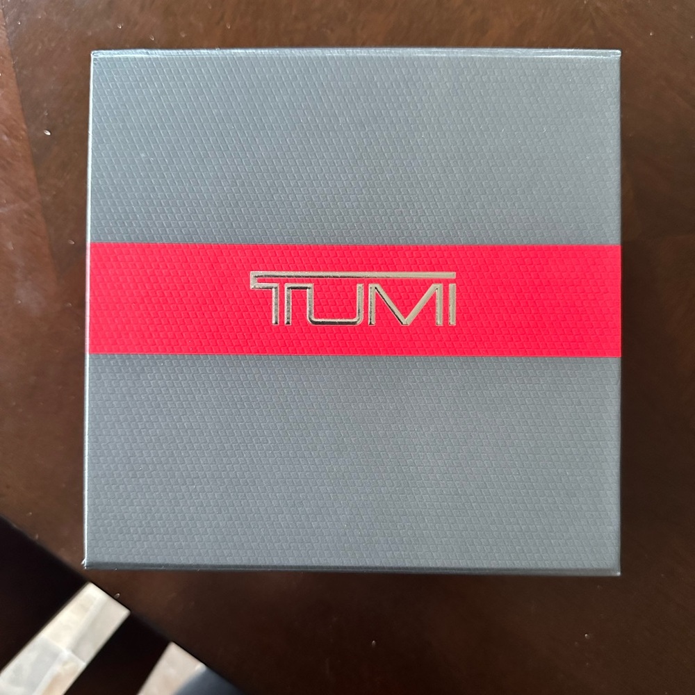 Tumi wallet box
